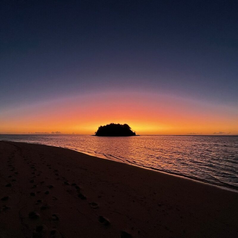 See the best sunsets in Fiji during your digital detox sailing experience