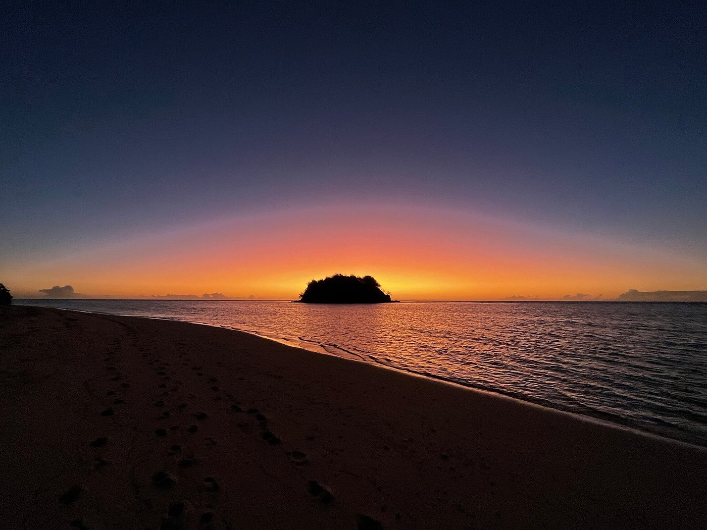 The Paradox of Disconnection: Why Booking a Digital Detox Sailing Experience Is Worth the Online Research